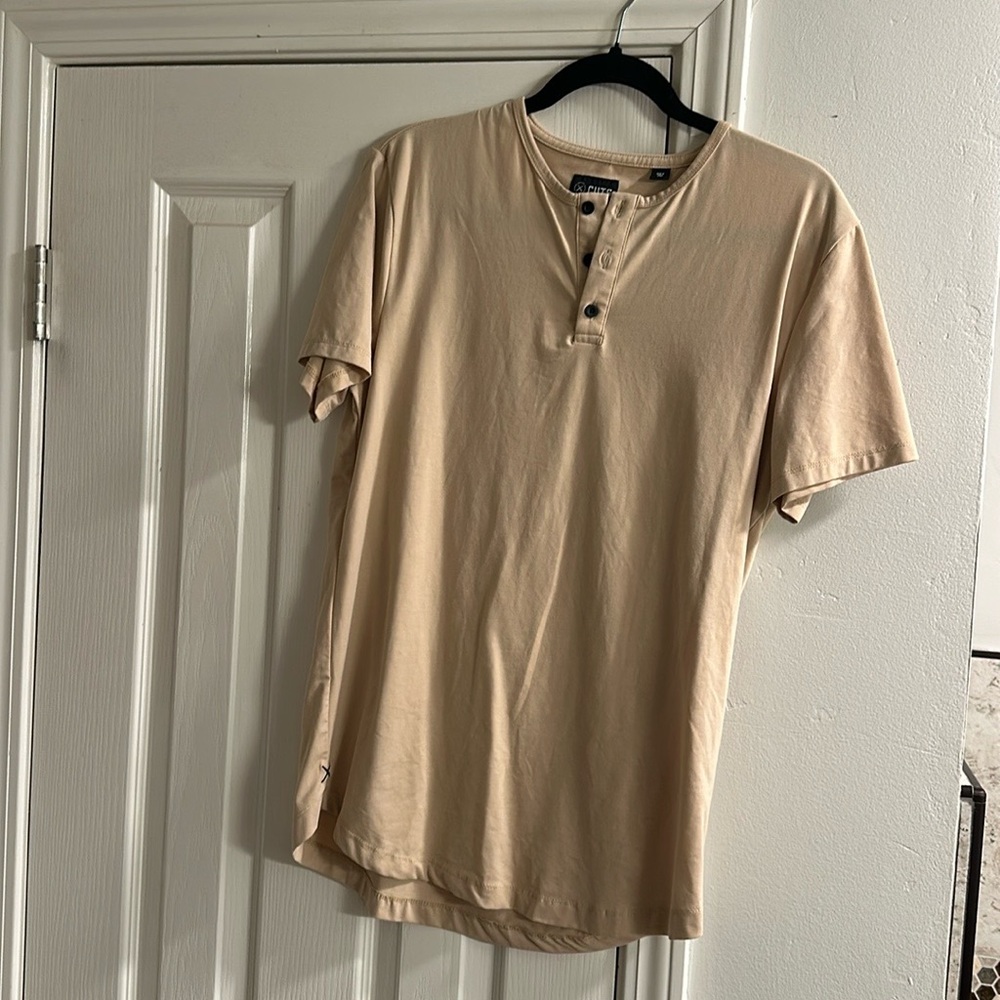 Cuts Henley Men’s Shirt - Medium